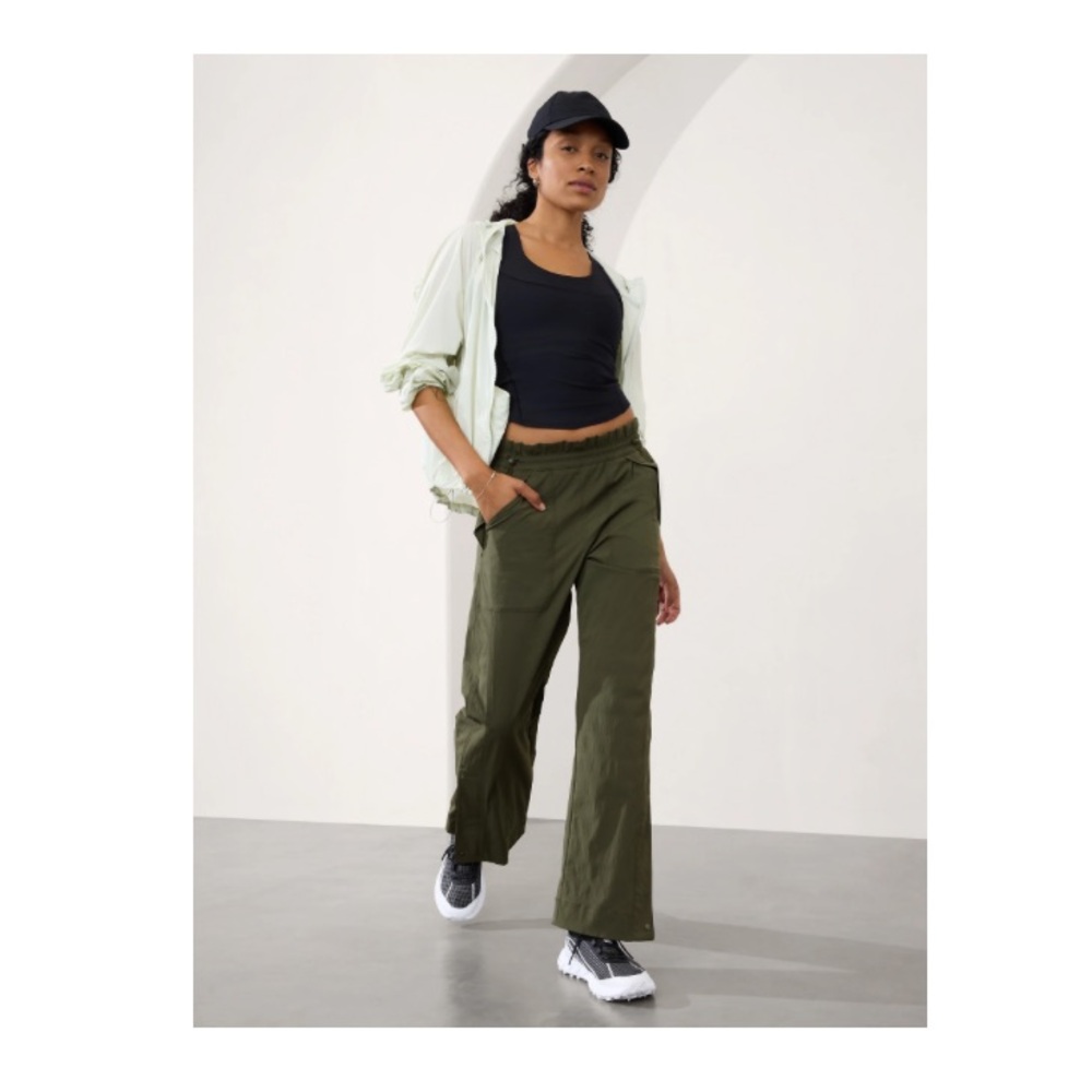 Athleta Trekkie High Rise Parachute Pant